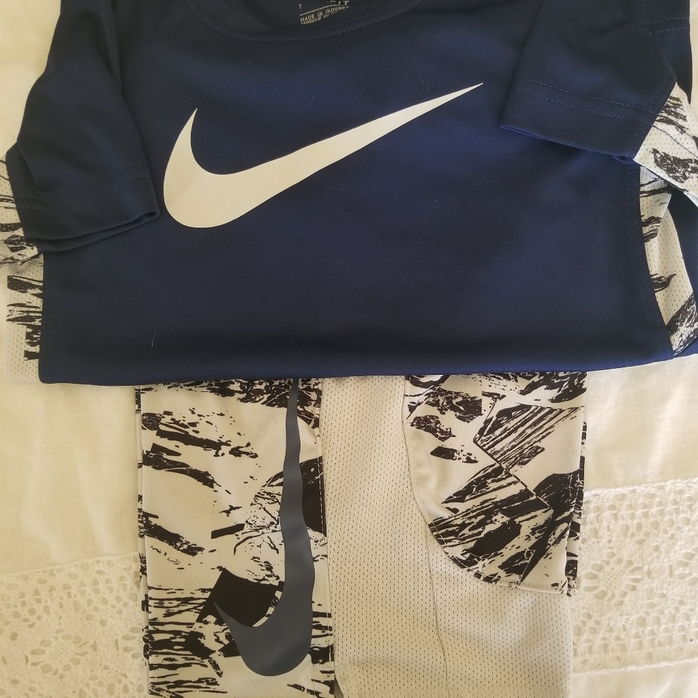 Boys Nike short set